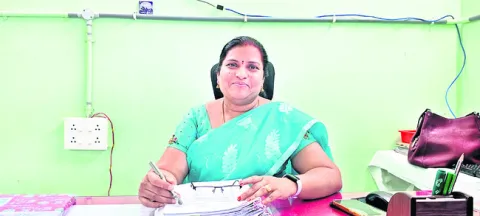 అప్రమత్తంగా ఉండాలి 
