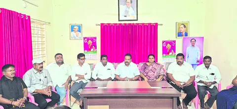 దీక్ష దివస్‌   విజయవంతం చేయాలి
