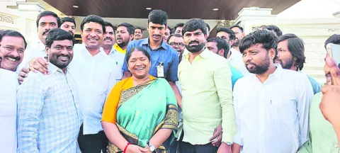 కడ్తాల్‌కు మంత్రి సీతక్క 