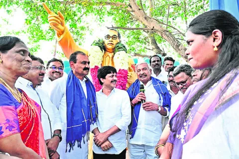 అంబేడ్కర్‌ సేవలు అమరం