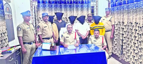 వ్యక్తి మృతి కేసులో ఐదుగురి అరెస్టు 