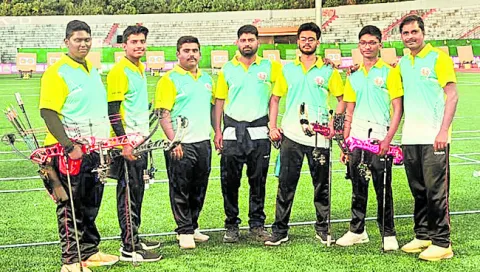 పలు రైళ్లు రద్దు, దారి మళ్లింపు 