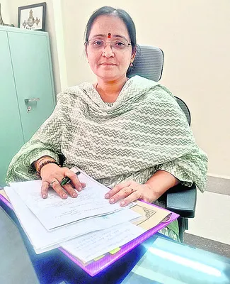 చట్టప్రకారమే దత్తత తీసుకోవాలి 
