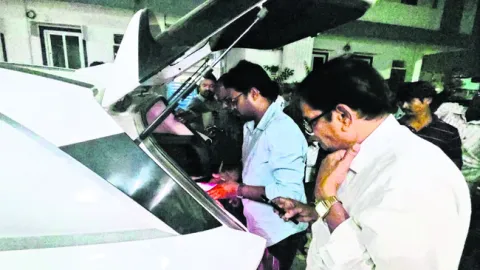 ఇంటి నంబర్లను రద్దు చేస్తున్నట్లు ప్రకటించి.. 