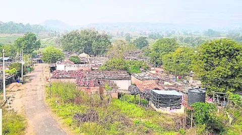 సరిహద్దు పల్లెల్లో సందడి