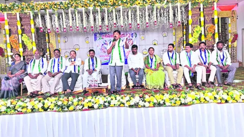 కష్టపడే ప్రతి కార్యకర్తకు ప్రత్యేక గుర్తింపు