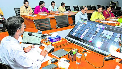 ధాన్యం సేకరణ ప్రక్రియలో వేగం పెంచాలి 