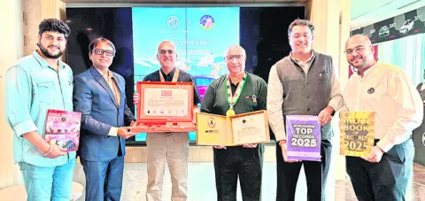 ఆసియా బుక్‌లోకి ఈవీ 