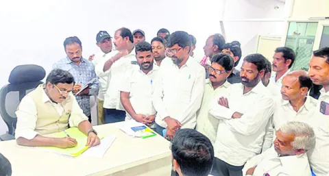 ఎన్నికల్లో బలమైన శక్తిగా నిలవాలి