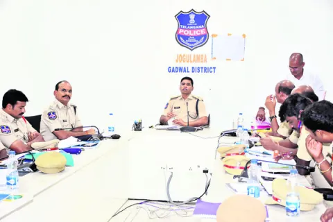 ఎన్నికలు ప్రశాంతంగా నిర్వహించాలి 