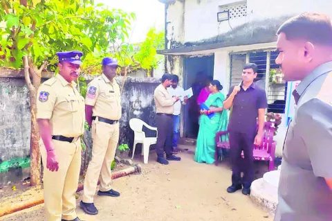 ఎన్నికల నియమావళి పాటించాలి