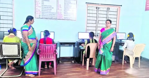 సాంకేతిక పరిజ్ఞానాన్ని పెంపొందించుకోవాలి 