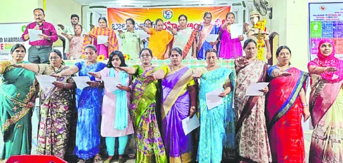 బాల్య వివాహాలను ప్రోత్సహిస్తే రెండేళ్ల జైలు  