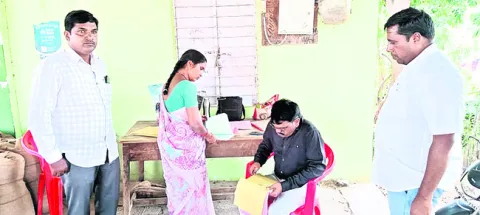 ఇబ్బందులు లేకుండా వరిధాన్యం సేకరణ 
