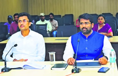 హాస్టళ్ల పర్యవేక్షణ తప్పనిసరి 