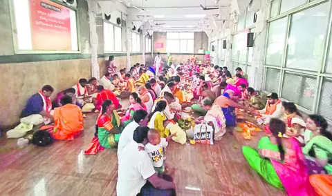 సత్యదేవుని దర్శించిన 30 వేల మంది
