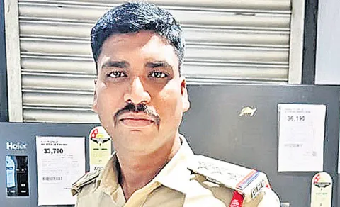 Fake Police Hulchal In Chittoor District