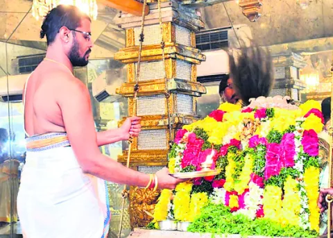 శిక్షణకు హాజరుకాని పీఓలు వివరణ ఇవ్వాలి 
