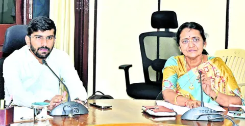 అరటి రైతు నష్టపోకుండా చూడండి 