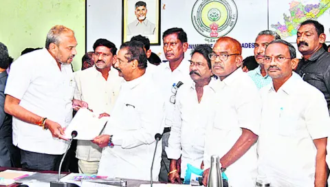 ‘తోటపల్లి కాలువ, ఉప కాలువలు ఆధునికీకరించాలి’ 