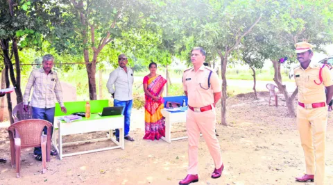 నామినేషన్ల ప్రక్రియ సజావుగా నిర్వహించాలి 
