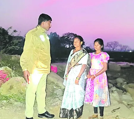 చెరువులో పడి చావు..!