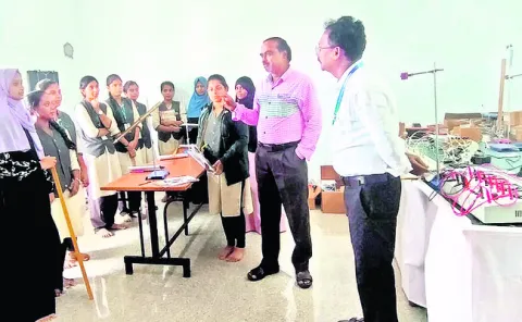 సకాలంలో సిలబస్‌ పూర్తి చేయాలి
