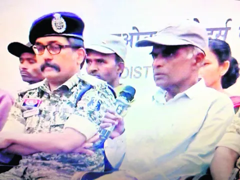 వీడిన నాలుగు దశాబ్దాల ఉద్యమబాట