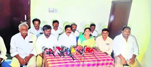 వైఎస్సార్‌ జిల్లాలోనే సిద్దవటం, ఒంటిమిట్ట కొనసాగించాలి