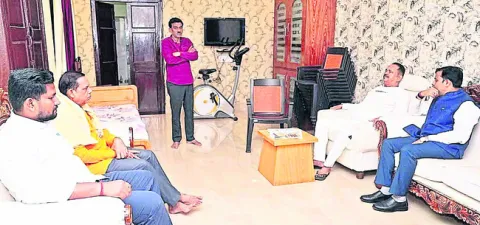 మంత్రుల పరామర్శ 