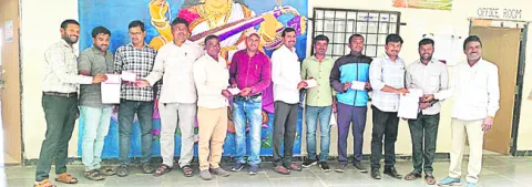 ఉపాధ్యాయ సమస్యల పరిష్కారానికి కృషి 
