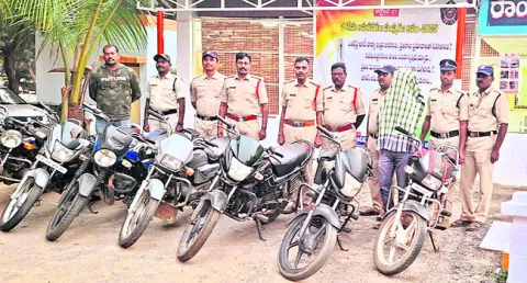 అంతర్రాష్ట్ర దొంగ అరెస్ట్‌ 