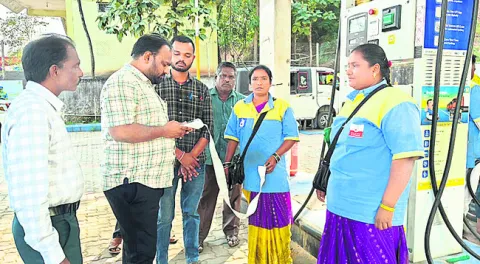 జీసీసీ అభివృద్ధికి కృషి చేయాలి