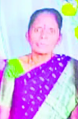 రోడ్డు ప్రమాదంలో మహిళ దుర్మరణం 
