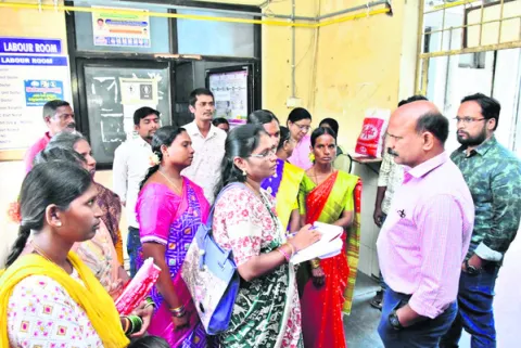 సీకేఎం ఆస్పత్రి సమస్యలు పరిష్కరించాలి