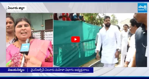 Pawan Kalyan Escaping From Public 3