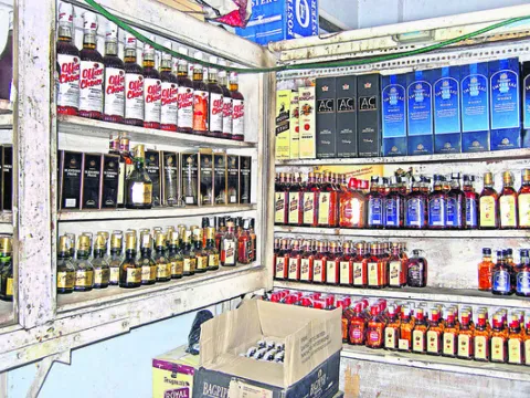 కొత్త వైన్స్‌కు ‘పంచాయతీ’ కిక్కు