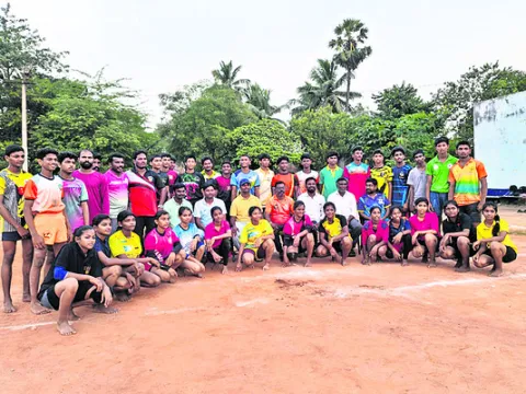 రాష్ట్రస్థాయి కబడ్డీ పోటీలకు జిల్లా జట్ల ఎంపిక 