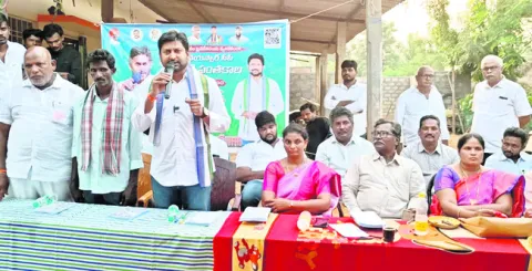 మెడికల్‌ కాలేజీల ప్రైవేటీకరణను అడ్డుకుంటాం 