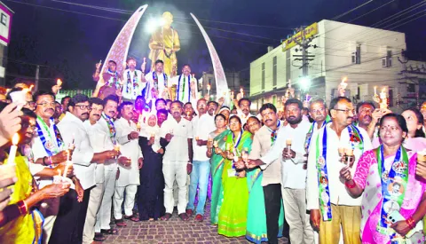 భక్తుల ప్రాణాలకు భద్రతేదీ! 