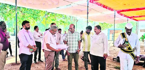 కళా ఉత్సవ్‌ ఏర్పాట్లపరిశీలన
