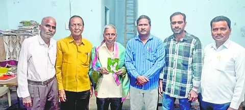 ఐత చంద్రయ్య           రచనలు అమోఘం 