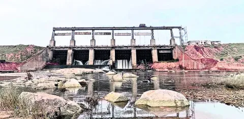 సిబ్బంది లేక ఇబ్బంది! 