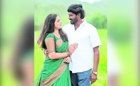 Actors Nakkeeran, Libya Saree Fall from Hill In Kerala