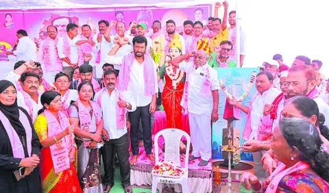 కేసీఆర్‌ దీక్షతోనే  తెలంగాణ రాష్ట్రం