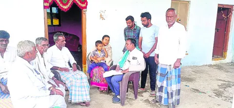 విద్యార్థినిని వేధించిన వ్యక్తిపై అట్రాసిటీ కేసు