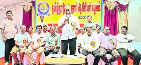 ఉద్యోగ భద్రతా చట్టాన్ని అమలు చేయాలి