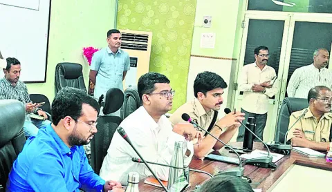 గంజాయి హాట్‌స్పాట్‌లపై ఉక్కుపాదం 