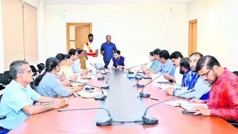 ఎన్నికలపై అవగాహన కల్పించాలి