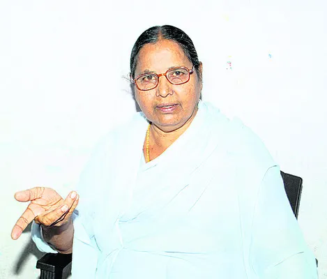 ఖర్చు లేకుండానే గెలిచిన